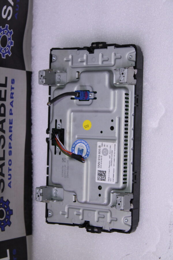 Volkswagen Display Unit And Control Panel With Touchscreen 5Nn919605B - Image 3