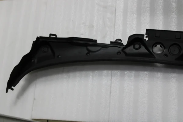 Bmw M4 F82 F83 F32 Cover Windshield Right Hand Drive 51717285921