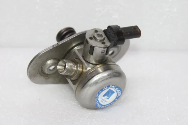 Bmw F20 F222 F30 F32 High Pressure Pump 13517642466