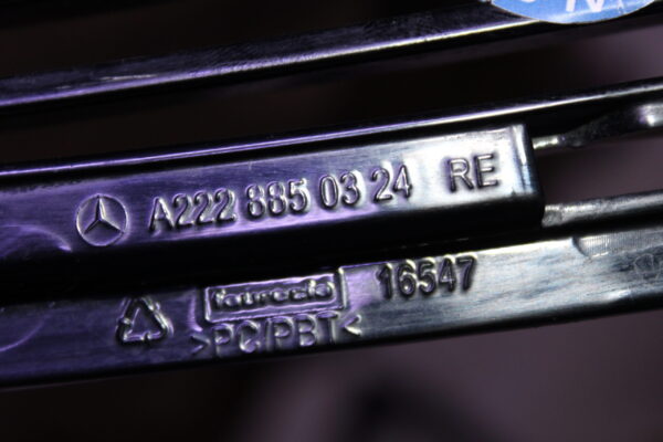 Mercedes Benz Grille 2228850324