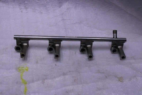 Land Rover Range Rover Left Fuel Rail Unit Dw93-9G802-Aa