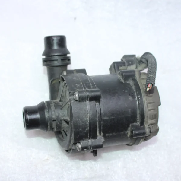 BMW G30 G32 G12 G05 G06 Auxiliary water pump 11518482744