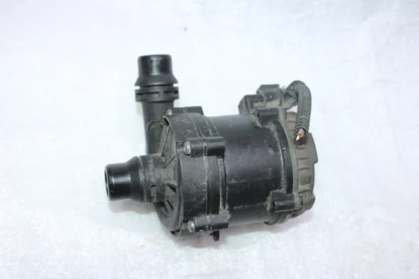 Bmw G30 G32 G12 G05 G06 Auxiliary Water Pump 11518482744