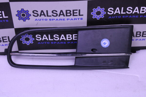 Volkswagen Fog Light Grille 5C5853665E