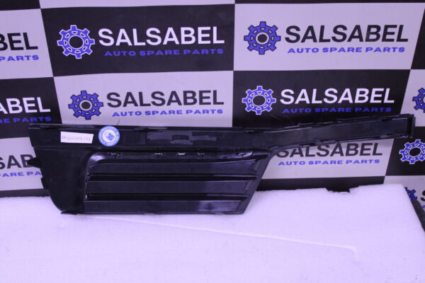 Audi A3 Grille 8V3807672B 9B9