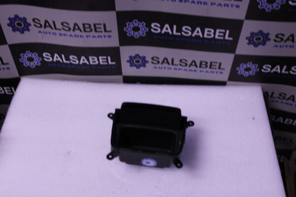 Audi Hined Flap Centre Console 8W2863084 V58 - Image 3