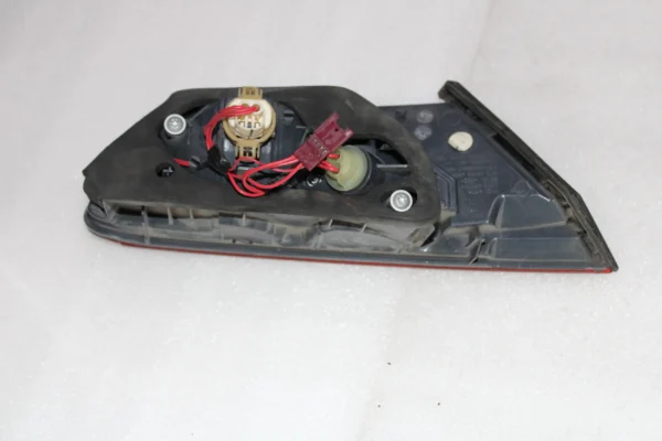 Bmw F06 F12 F13 Rear Light In Trunk Lid Right 63217210580