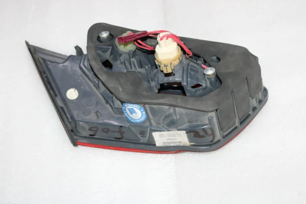 Bmw F06 F12 F13 Rear Light In Trunk Lid Right 63217210580