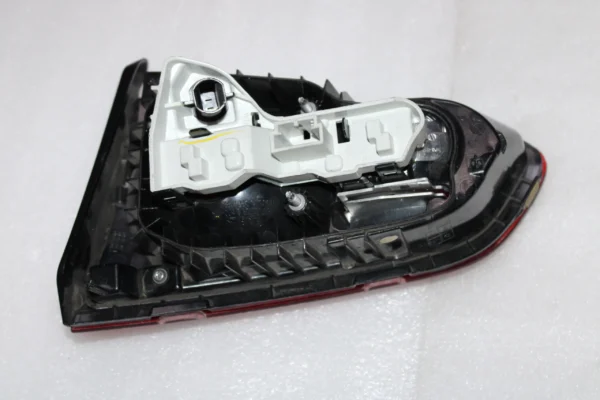 Volkswagen Golf 2016 Rear Left Tailgate Headlights 5Gm945093B