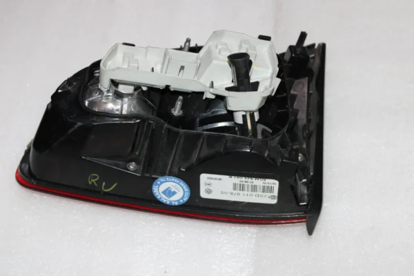 Volkswagen Golf 2016 Rear Left Tailgate Headlights 5Gm945093B