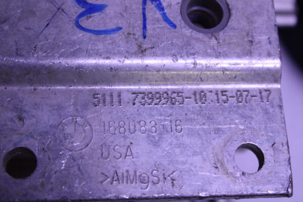 Bmw Adapter Front Left 51117399965