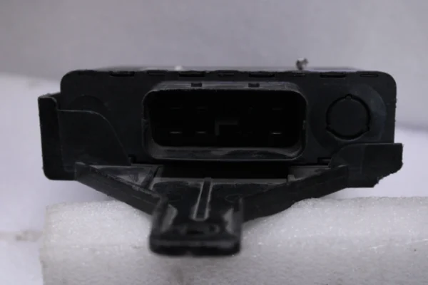 Audi A3 A4 Voltage Stabiliser 8K0959663