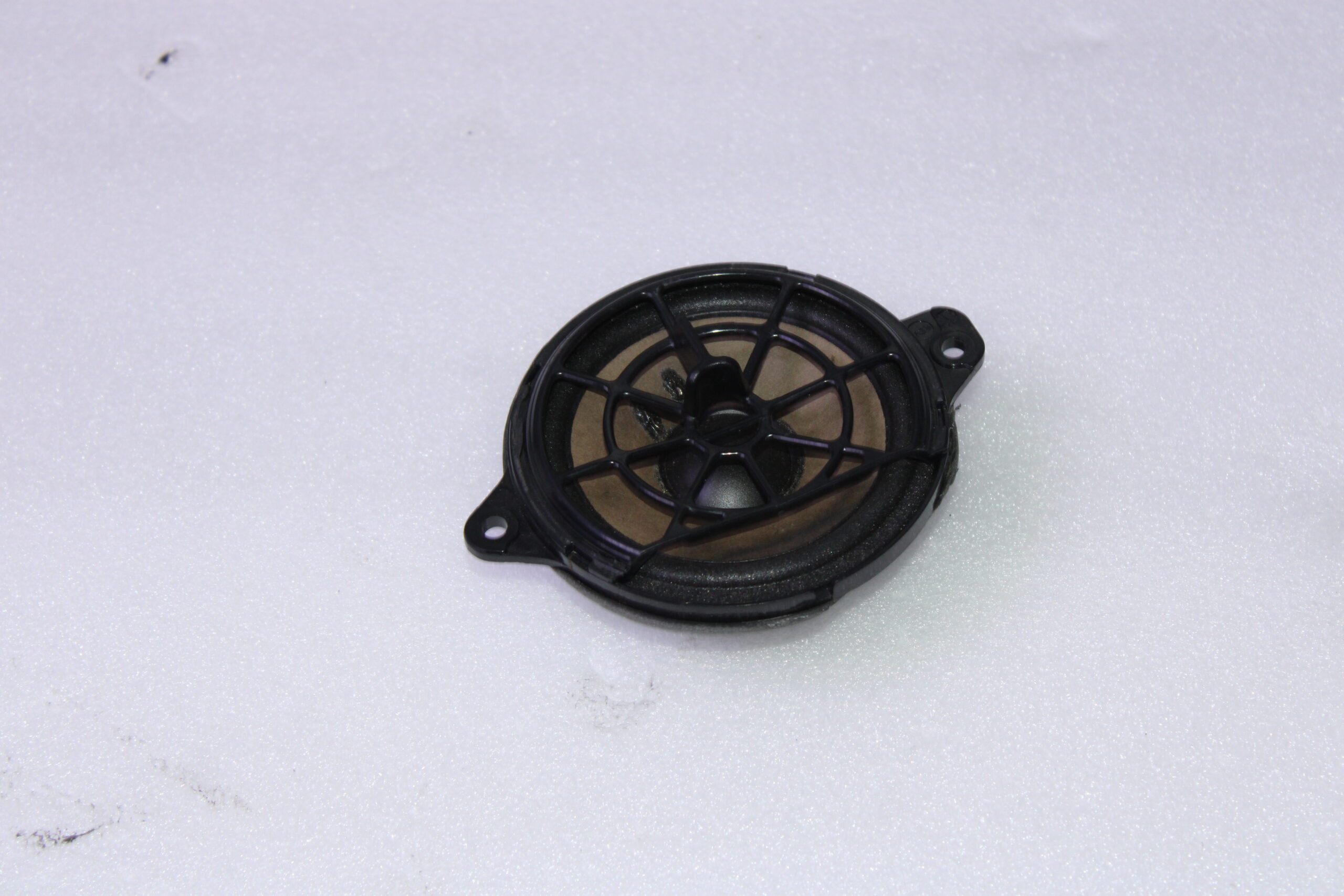 Audi Q7 Loudspeaker Dash Panel Center 4M0035416 Audi Q7 Loudspeaker Dash Panel Center 4M0035416