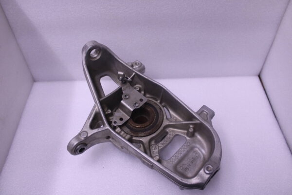Ferrari 812 Front Right Steering Knuckle Silver Oem 285246