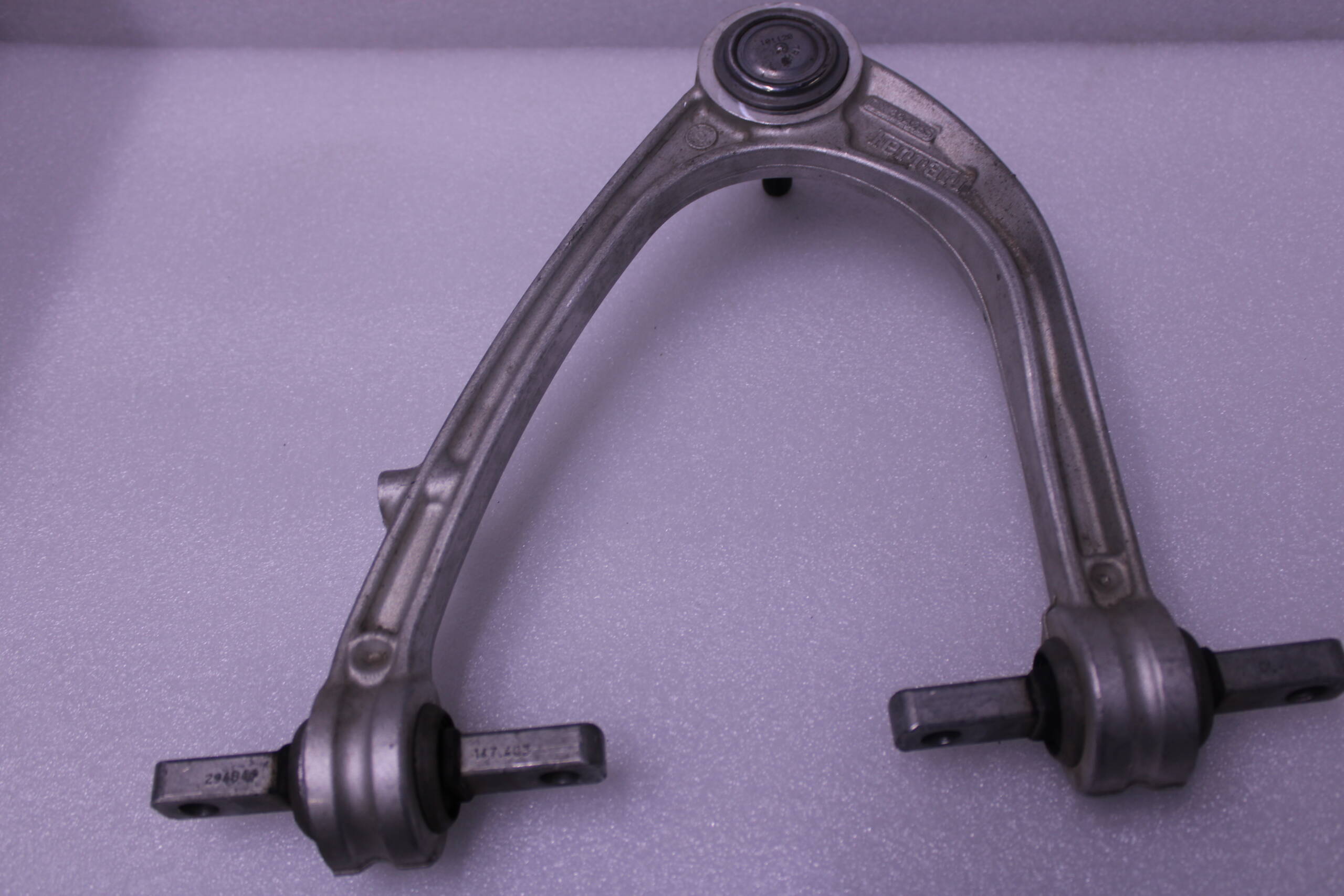 Ferrari 458 Challenge Suspension Wishbone Arm Dx 334265 Ferrari 458 Challenge Suspension Wishbone Arm Dx 334265