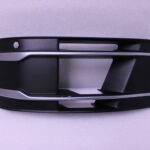 AUDI Q7 PLUG GRILL FOR FRONTLEFT BUMPER FOR LIGHTS 4M0807681