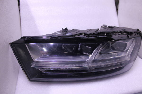 Audi Q7 2015 Matrix Led Headlights 4M0941035