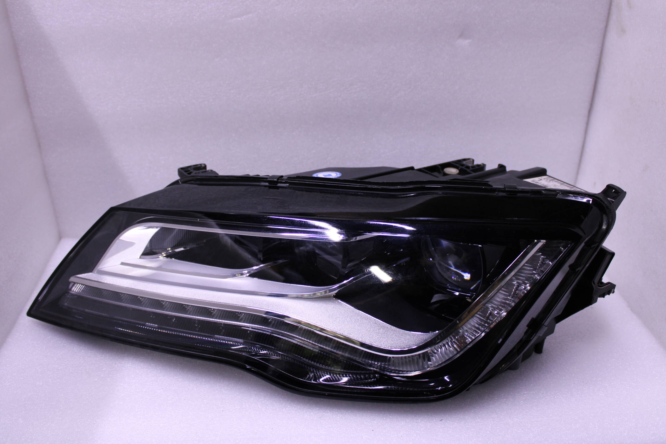 Audi A7 Led Headlight Sportback L 2011-2014 4G8941773 Audi A7 Led Headlight Sportback L 2011-2014 4G8941773
