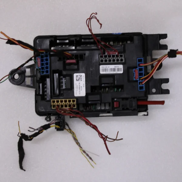 BMW M3 M4 POWER FUSE BOX 61149389070 