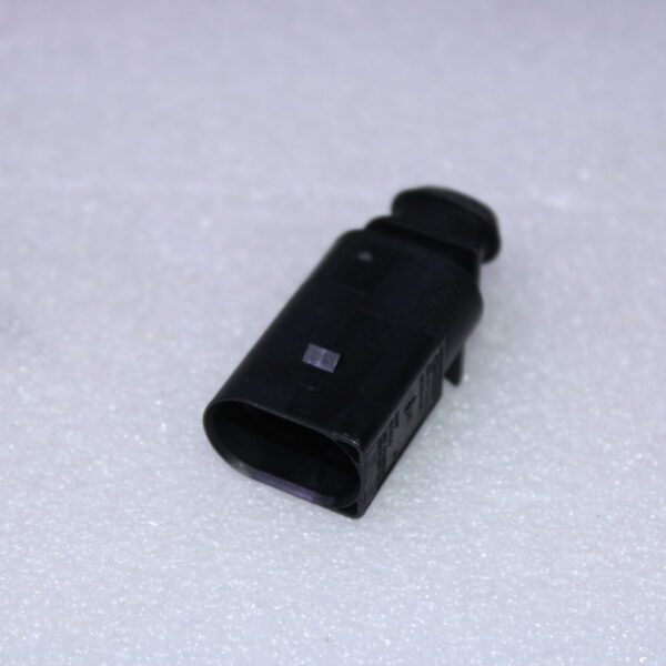 AUDI A3 FLAT CONNECTOR HOUSING 8D0973822