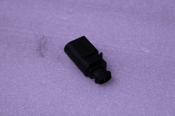 Audi A3 Flat Connector Housing 8D0973822