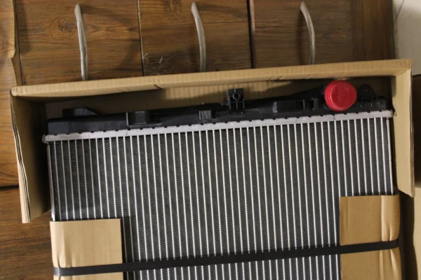 Mercedes Benz E Glc Front Radiator 0995001803