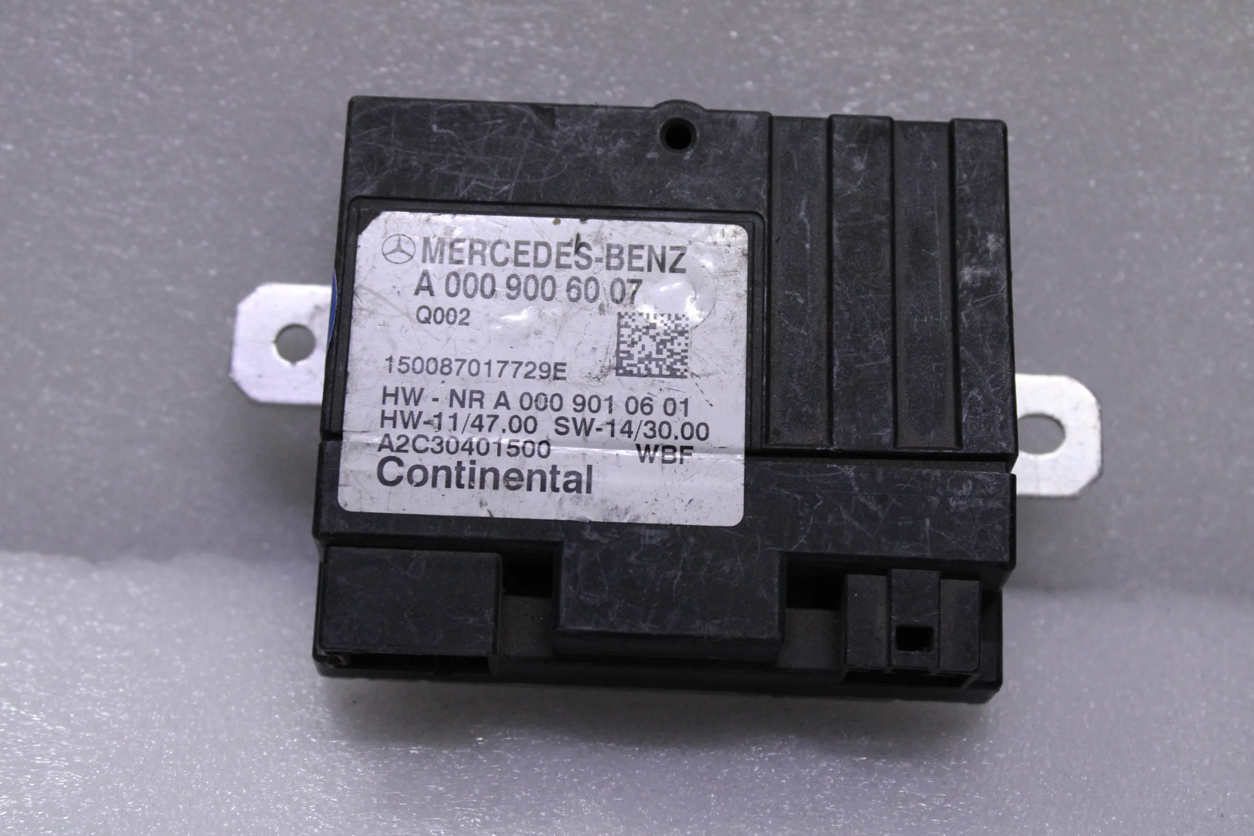 Mercedes Benz Fuel Pump Driver Module 0009006007 Mercedes Benz Fuel Pump Driver Module 0009006007