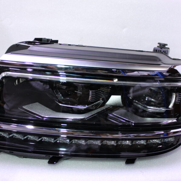 VOLKSWAGEN TIGUAN HIGHLINE LED AUTOMATIVE LIGHTING RIGHT 5NB941081A
