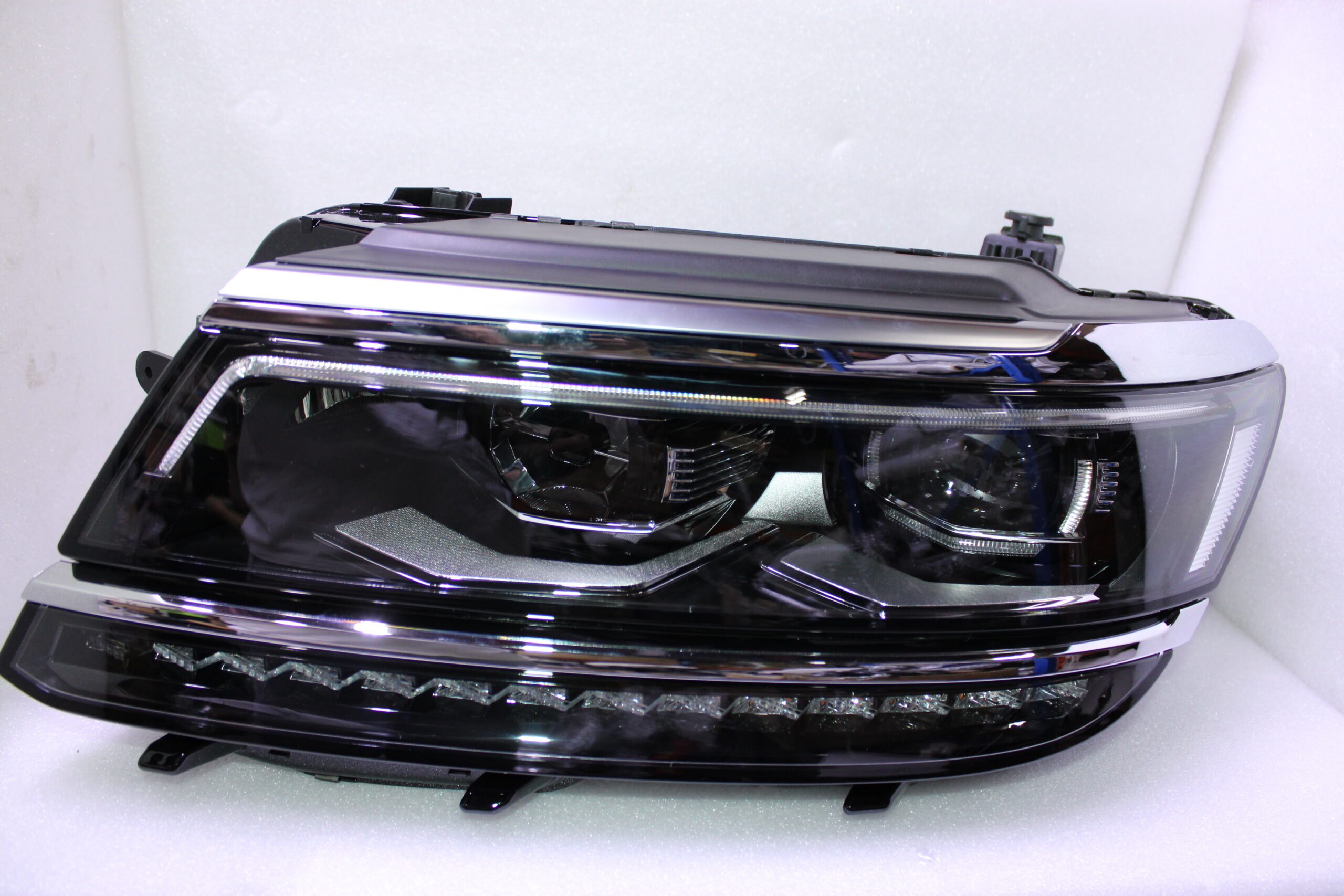 Volkswagen Tiguan Highline Led Automative Lighting Right 5Nb941081A Volkswagen Tiguan Highline Led Automative Lighting Right 5Nb941081A