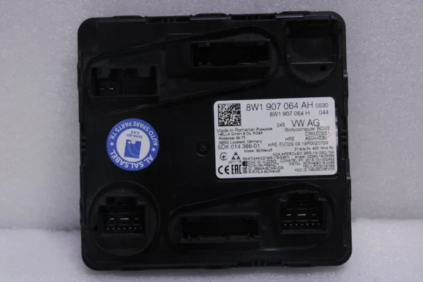 Audi A5 Q7 Central Control Unit For Convenience System 8W1907064Ah