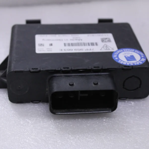 Porsche Cayenne CONTROL MODULE VOLTAGE CONVERTER 7pp959663E
