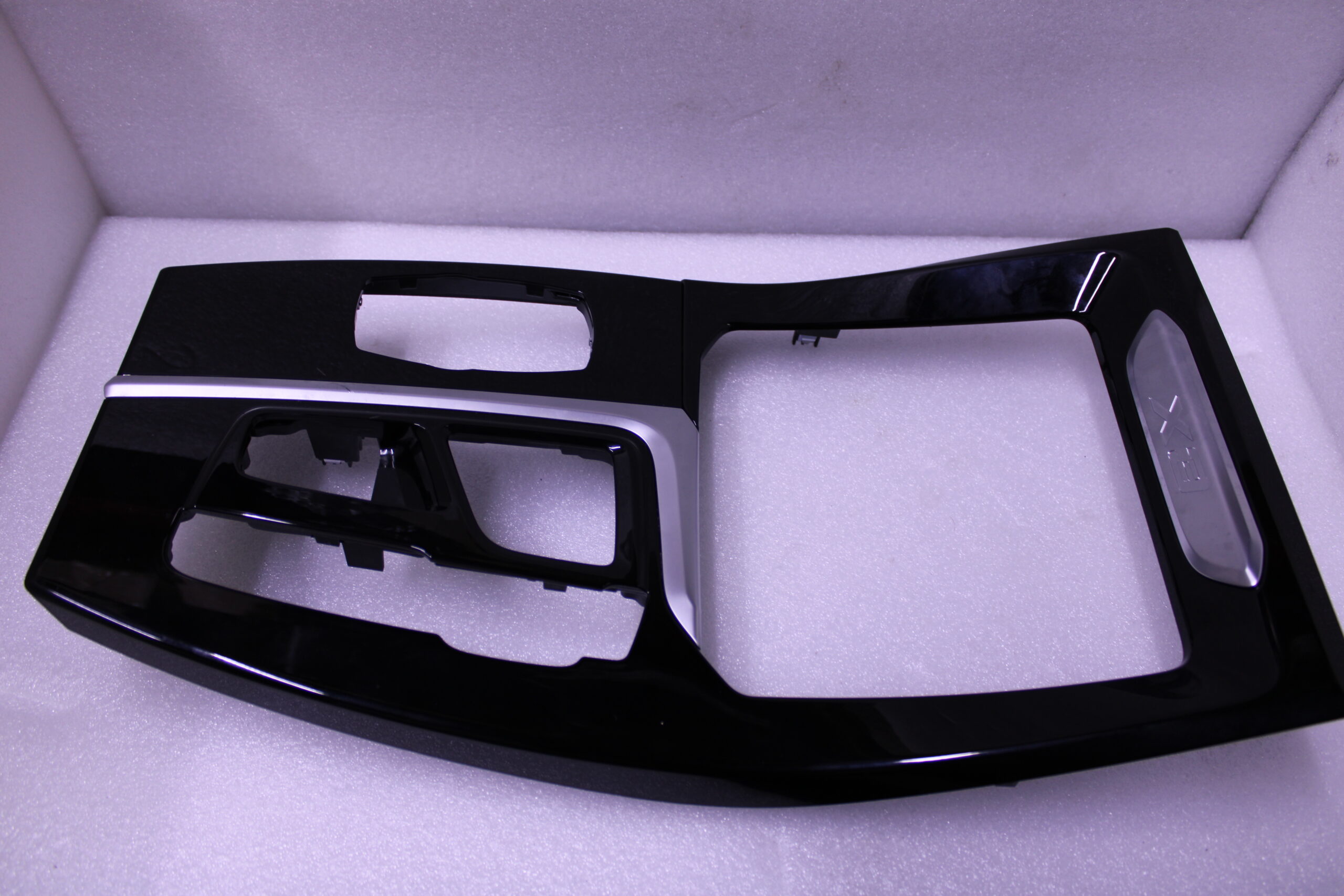 Bmw X3 G01 Centre Console Surround Trim Gloss Black 6938275804 Bmw X3 G01 Centre Console Surround Trim Gloss Black 6938275804