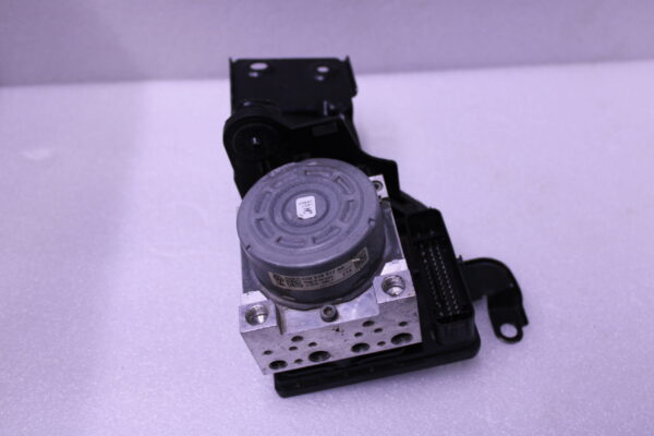 Audi A3 Abs Module Sportback  5Q0614517Ar