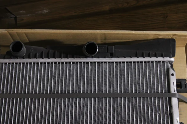 Mercedes Benz Radiator 1405002103Mercedes Benz Radiator 1405002103