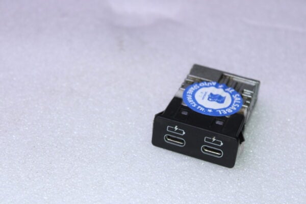 Bmw X5 Series G05 Lci Usb Anschluss Dual 84105A21B75