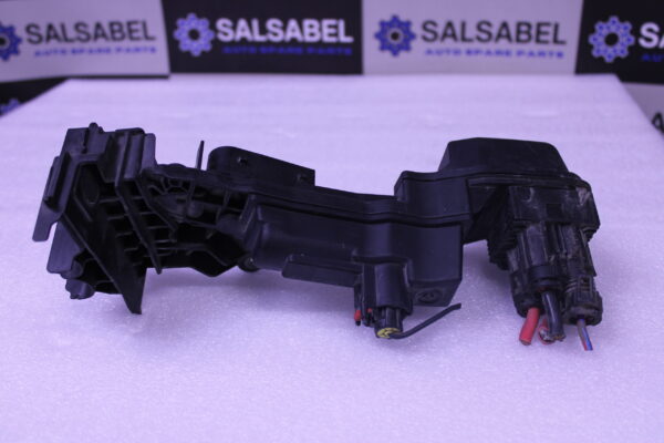Bmw 3 Series G20 Batt Voltage F Jump Start Terminal Point 61146991401