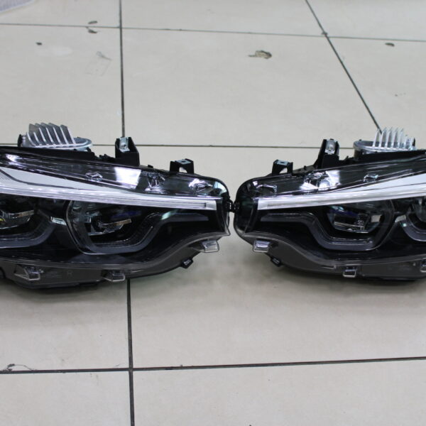 GENUINE BMW F80 M3 ADAPTIVE LED HEADLIGHT 63117478159/ 63117478160