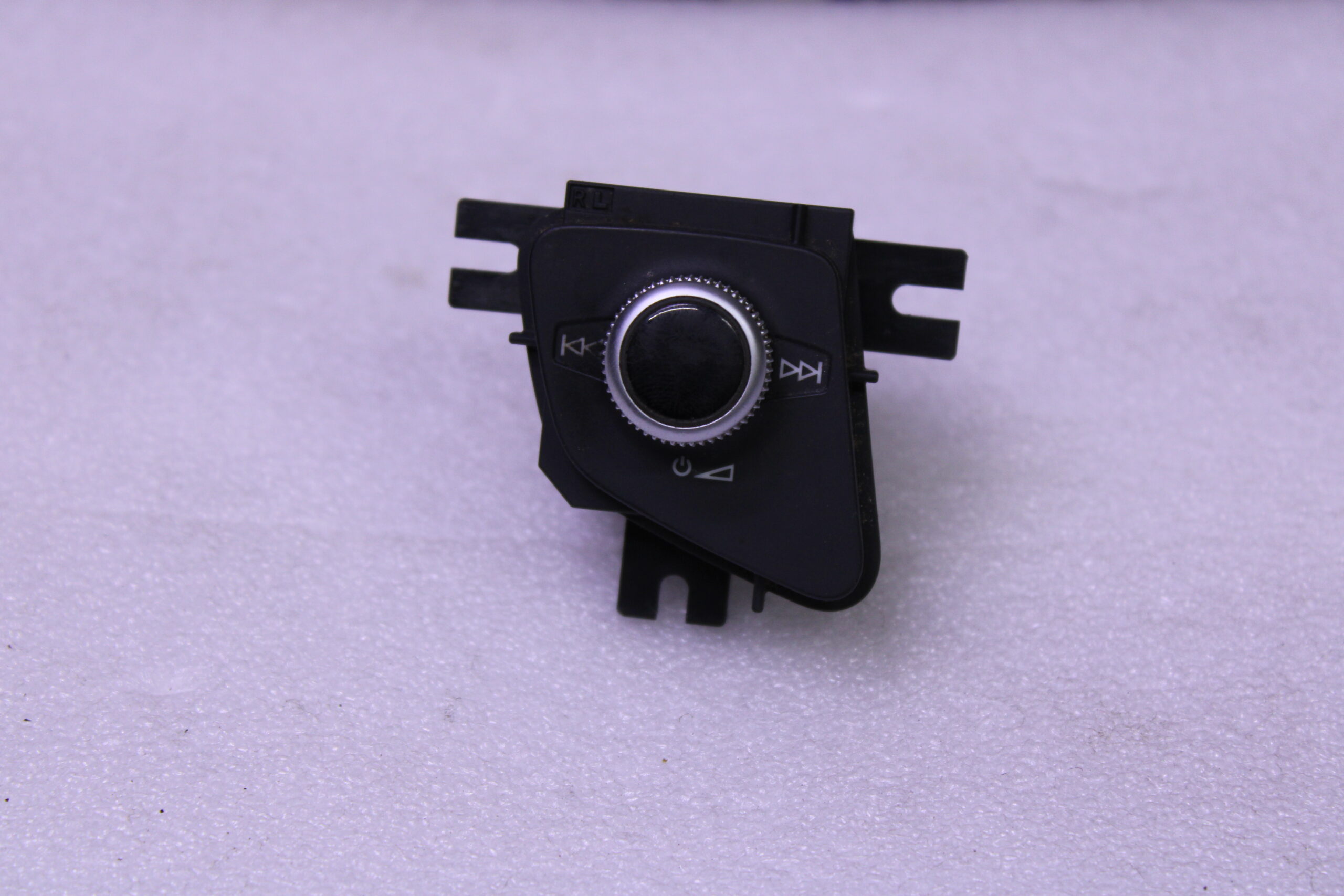 Audi Q7 Control Panel Volume Adjustment 4M2919616B Audi Q7 Control Panel Volume Adjustment 4M2919616B
