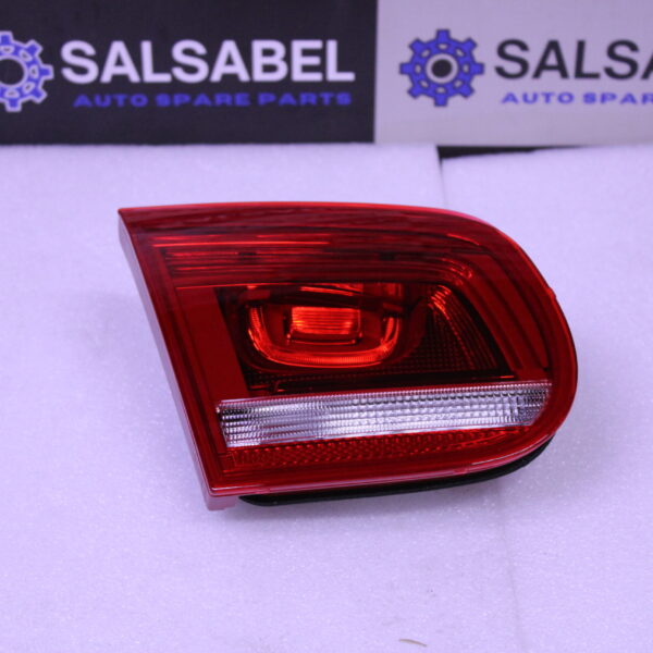 VOLKSWAGEN LED TAIL LIGHT WITH REAR FOG LIGHT 1Q0945093R