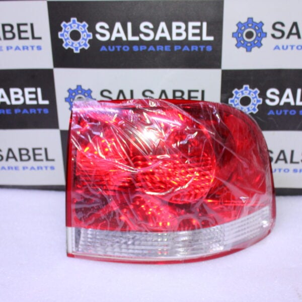 VOLKSWAGEN TAIL LIGHT RIGHT 7L6945096P
