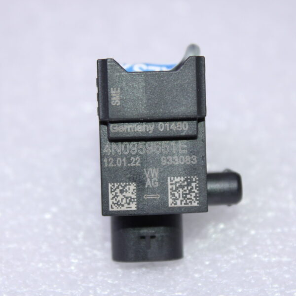 AUDI A8 2018 Crash sensor for airbag bumper 4N0959651E
