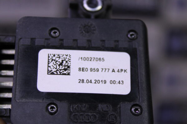 Audi A3 Switch For Lumber Support Adjustment 8E0959777A 4Pk