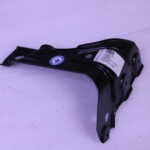 VOLKSWAGEN Front fender support bracket Right 3C8821142