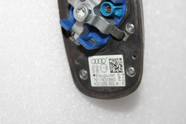 Audi Radio Antenna Assembly 4G0035503A