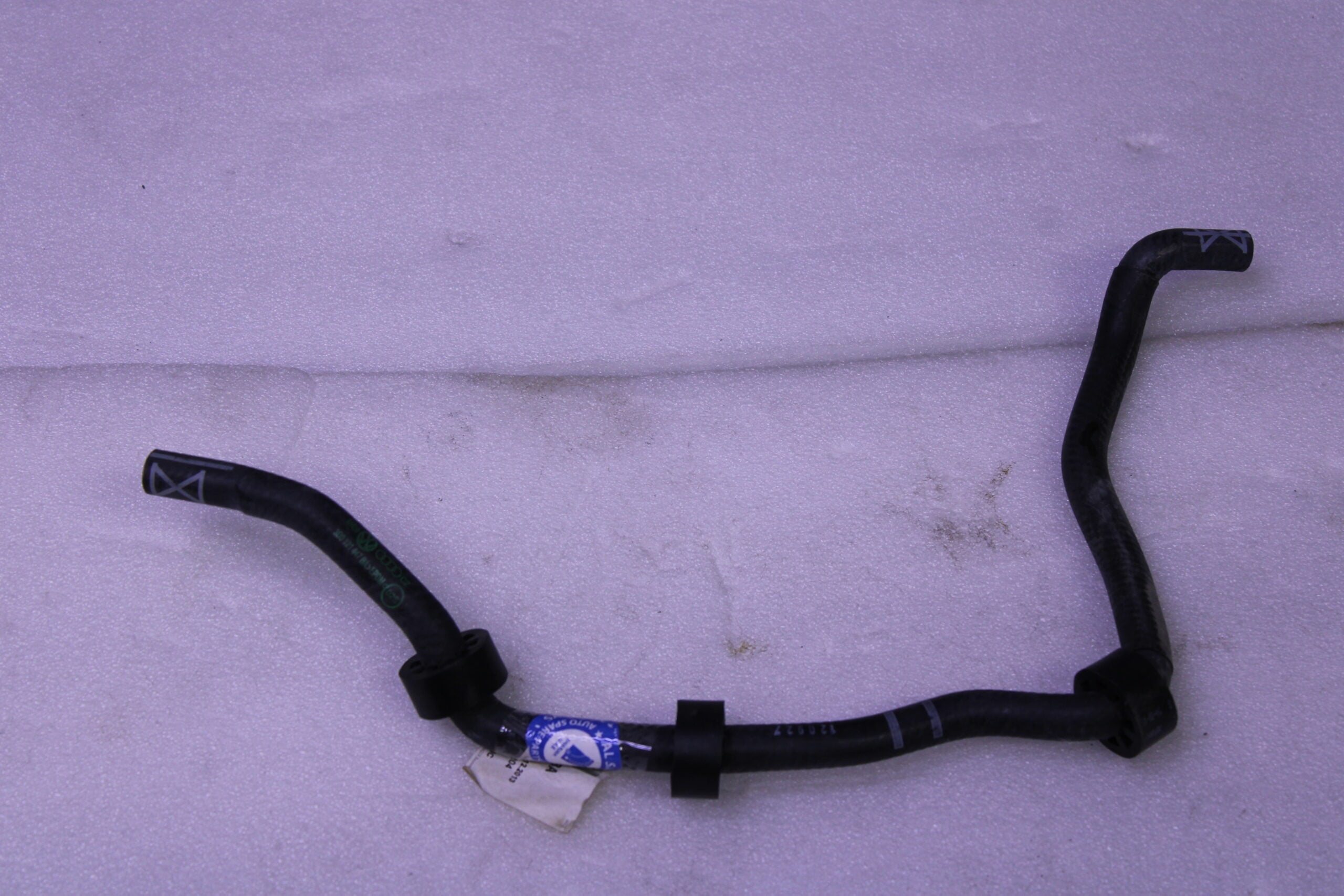 Volkswagen Phaeton Coolant Hose 3D0121447Ba Volkswagen Phaeton Coolant Hose 3D0121447Ba
