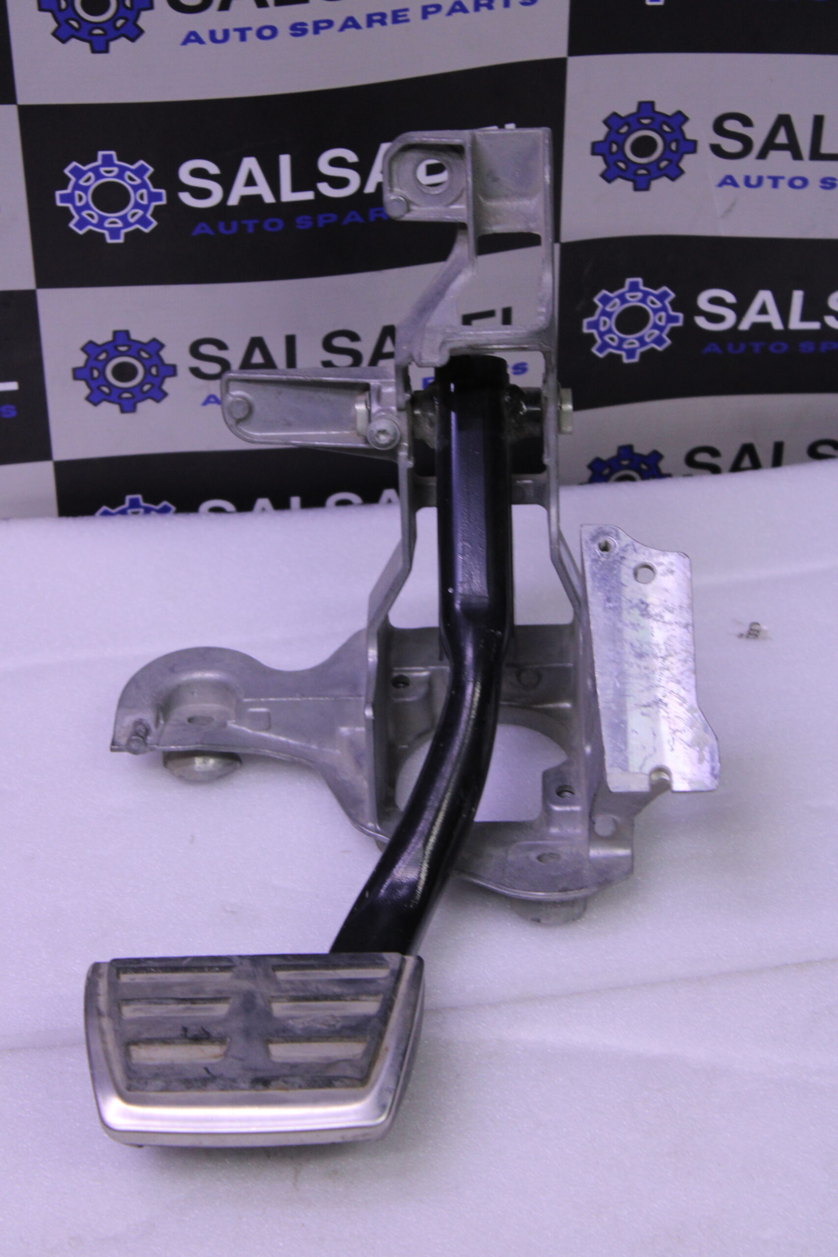 Audi Q7 Bracket With Brake Pedal 4M1723117B Audi Q7 Bracket With Brake Pedal 4M1723117B