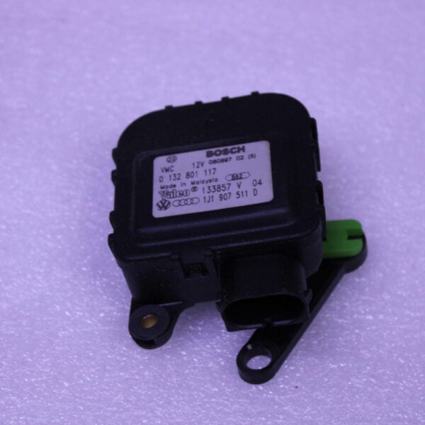 VOLKSWAGEN CENTRAL FLAP POSITIONING MOTOR 1J1907511D