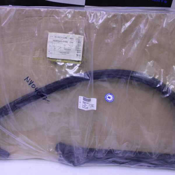 VOLKSWAGEN PASSAT DOOR SEAL INNER RIGHT UPPER 3C8854546L