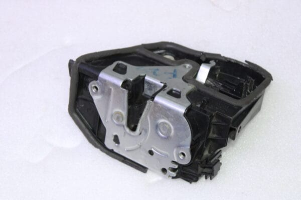 Bmw 3 Series F30 System Latch Left 51227318417