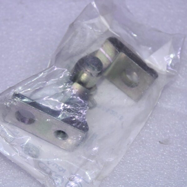 VOLKSWAGEN DOOR HINGE 7N0831402A